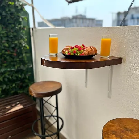 Cozy Wood Studio With Sky Bar And Free Minibar
