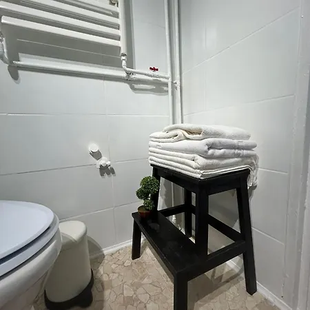 Διαμέρισμα Cozy Wood Studio With Sky Bar And Free Minibar